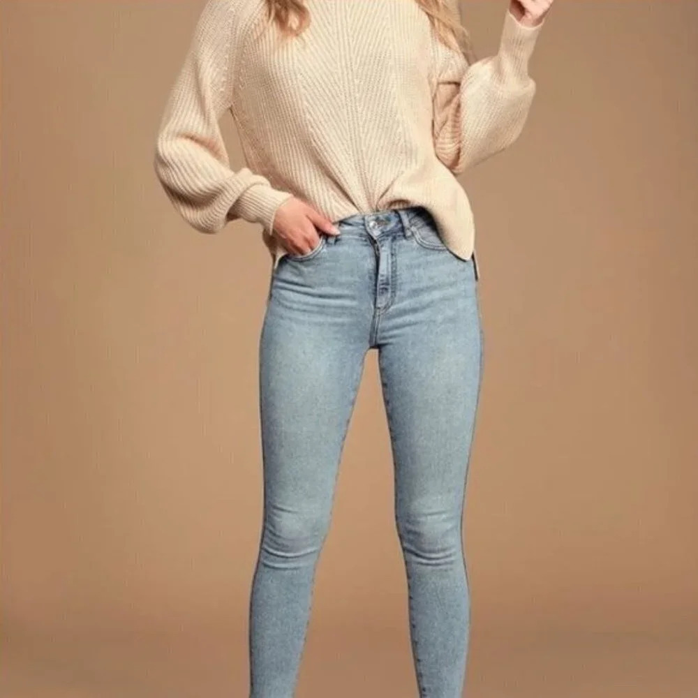 FREE PEOPLE LIGHT WASH STRETCH SKINNY JEANS